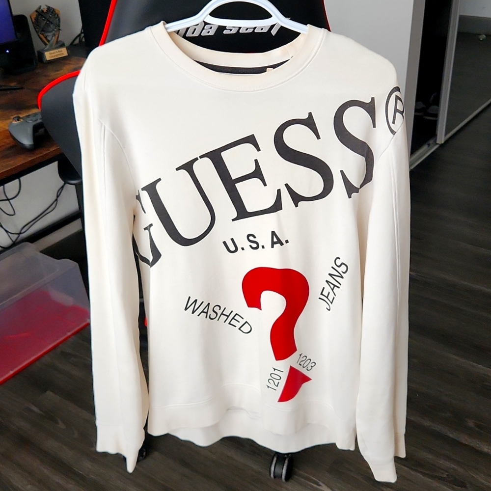 White Guess Crewneck Medium